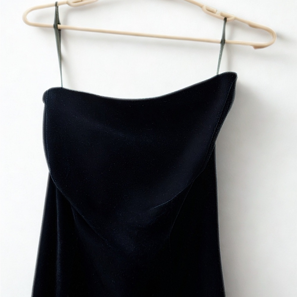 Betsy & Adam Strapless Velvet Gown Emerald Green Elegant Black Tie Wedding - Picture 4 of 7